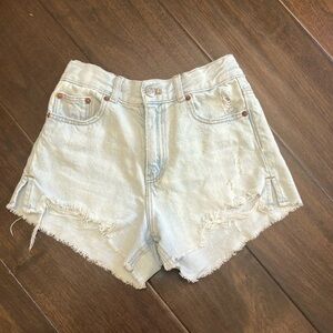 Zara girl light wash jean shorts
